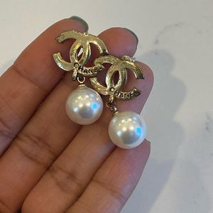 Chanel CC drop earrings